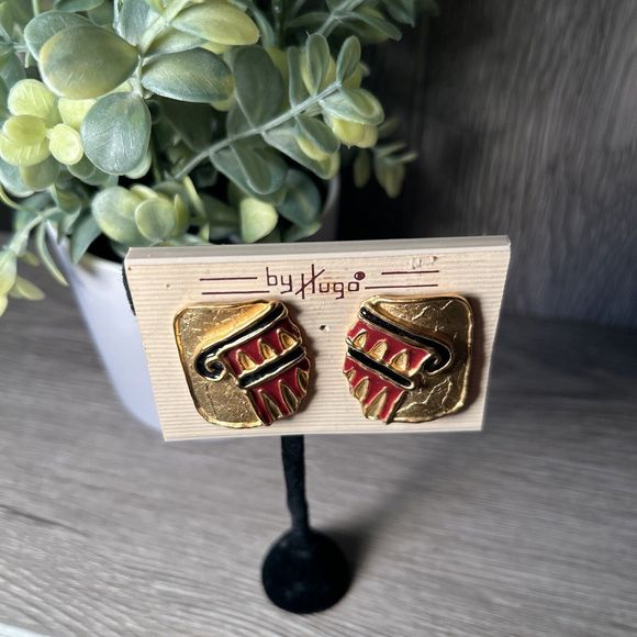 Tower of Pisa Retro Matte Gold Tone Red and Black Enamel 1.25 Clip On Earring - Picture 2 of 8